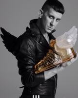 ������ � ��������� �� Adidas Originals